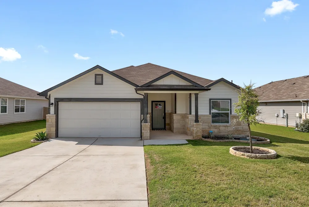 413 Hunter Loop Bertram, TX 78605