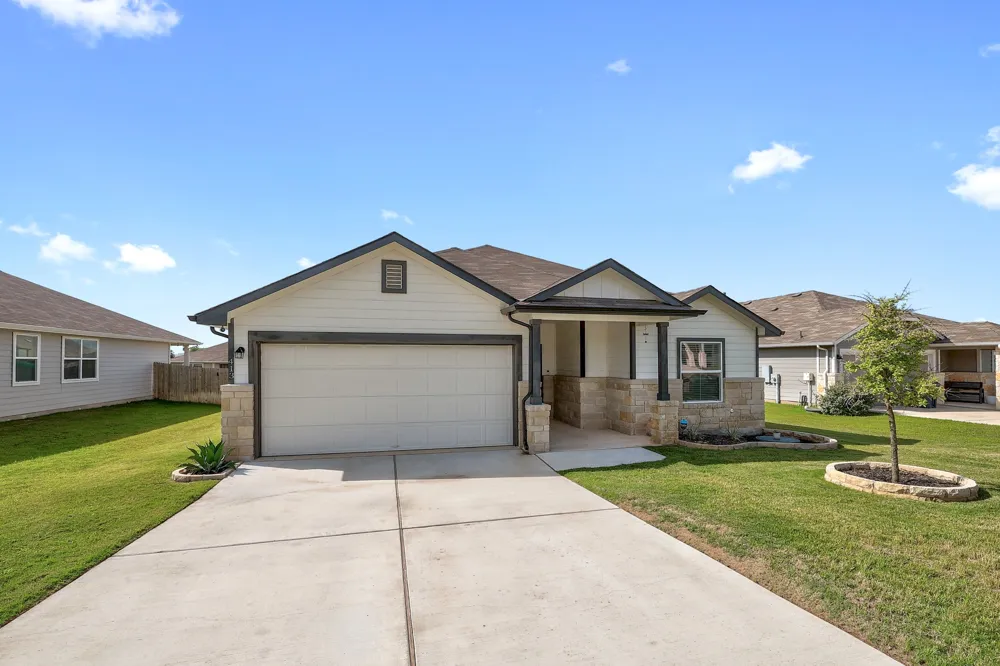 413 Hunter Loop Bertram, TX 78605