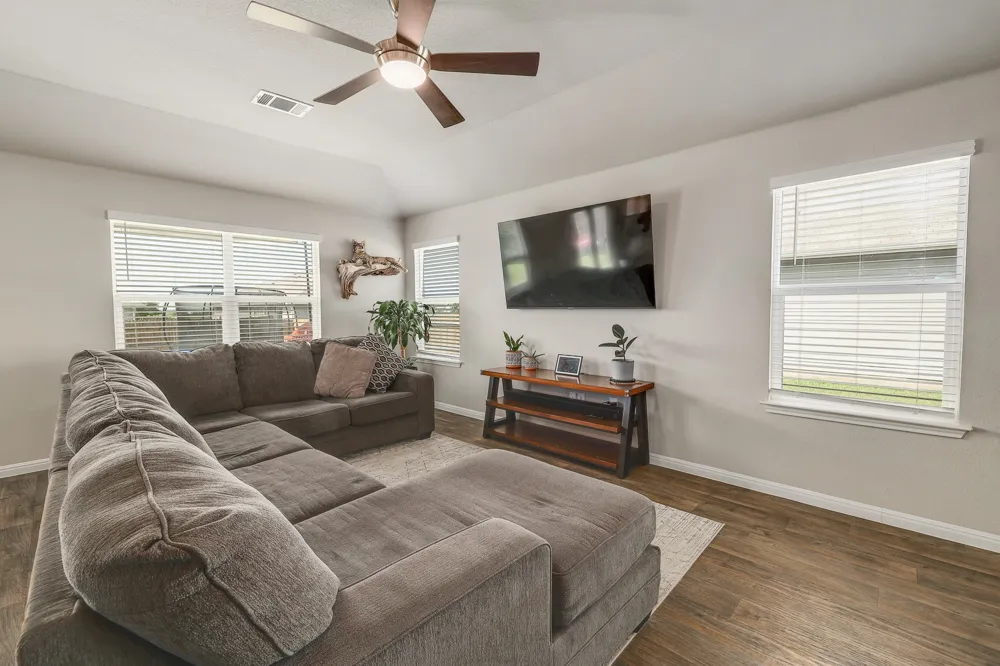 413 Hunter Loop Bertram, TX 78605