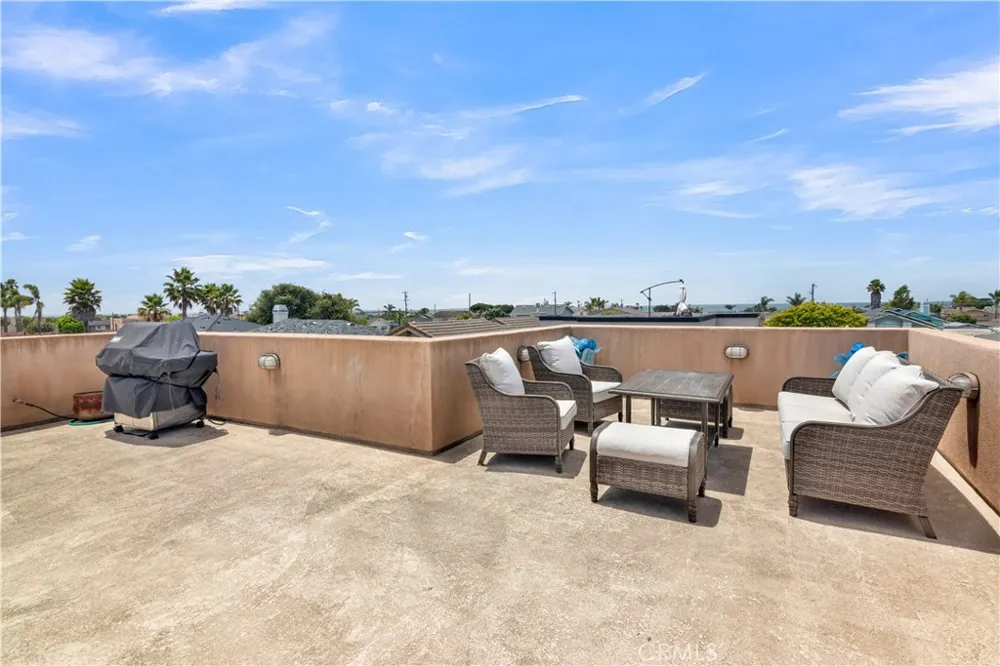 348 3rd Grover Beach, CA 93433