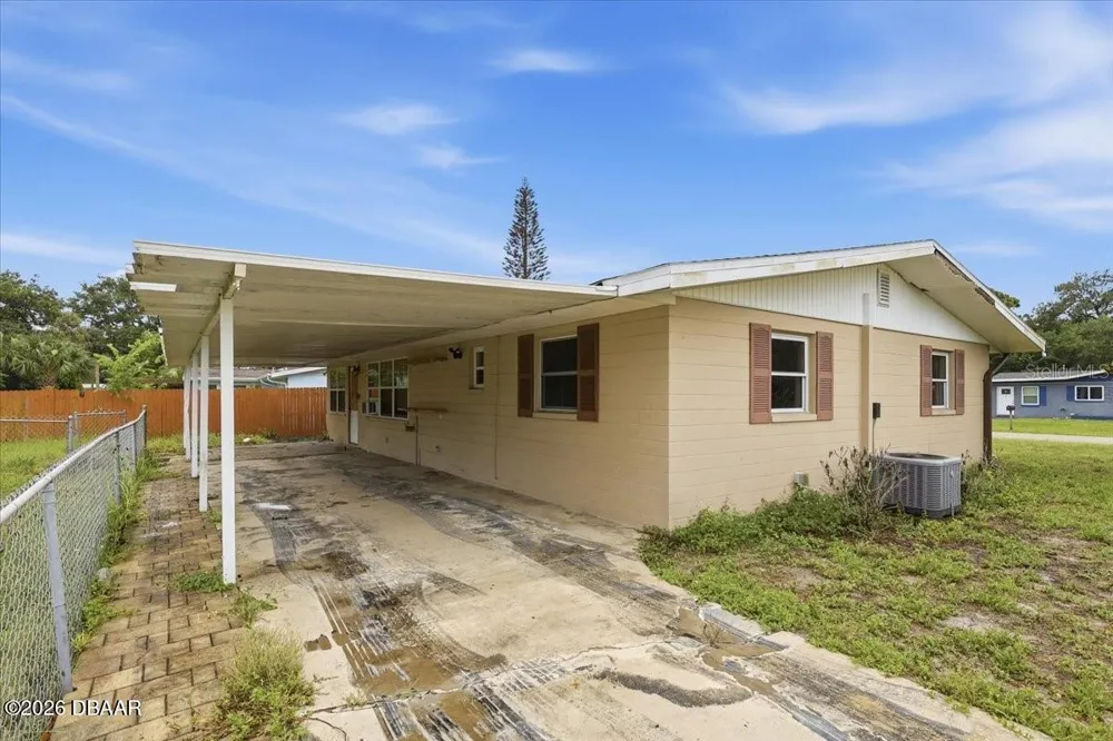 2605 Yale Road South Daytona, FL 32119