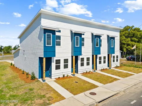 1421 Cove Boulevard #D