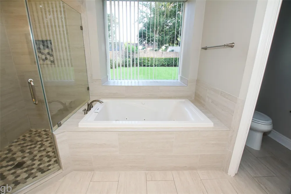 2918 Deer Creek Drive Sugar Land, TX 77478