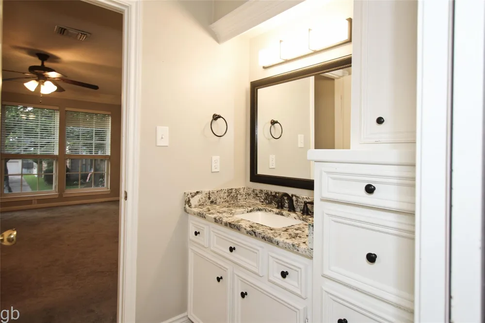 2918 Deer Creek Drive Sugar Land, TX 77478