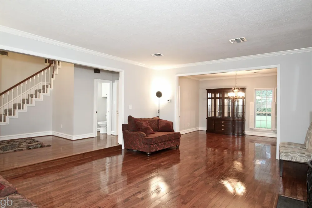 2918 Deer Creek Drive Sugar Land, TX 77478