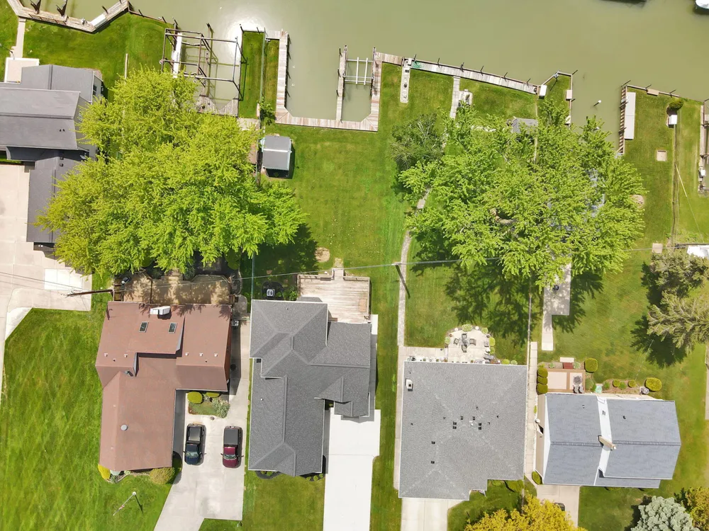 48484 Jefferson Avenue New Baltimore, MI 48047