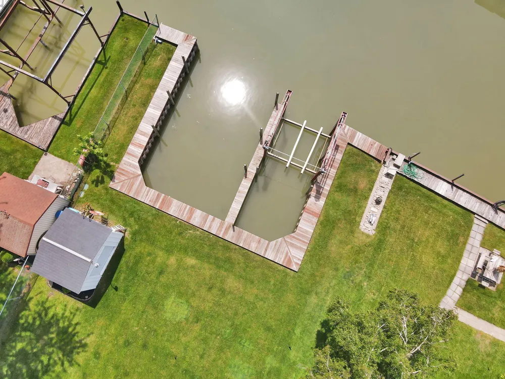 48484 Jefferson Avenue New Baltimore, MI 48047