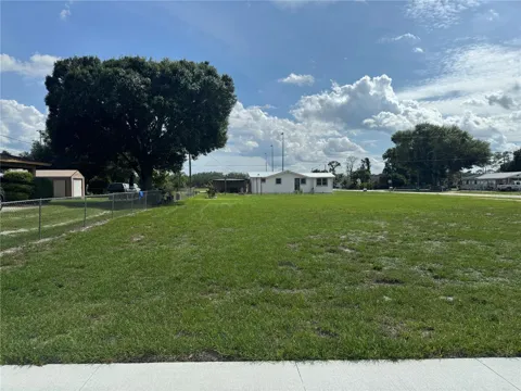 GLADES AVENUE