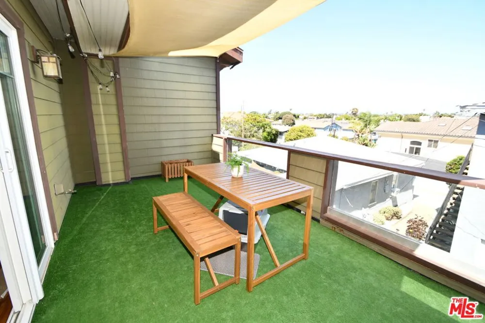 2516 Gates Avenue #B Redondo Beach, CA 90278