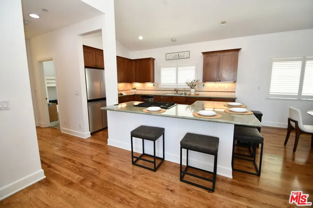 2516 Gates Avenue #B Redondo Beach, CA 90278