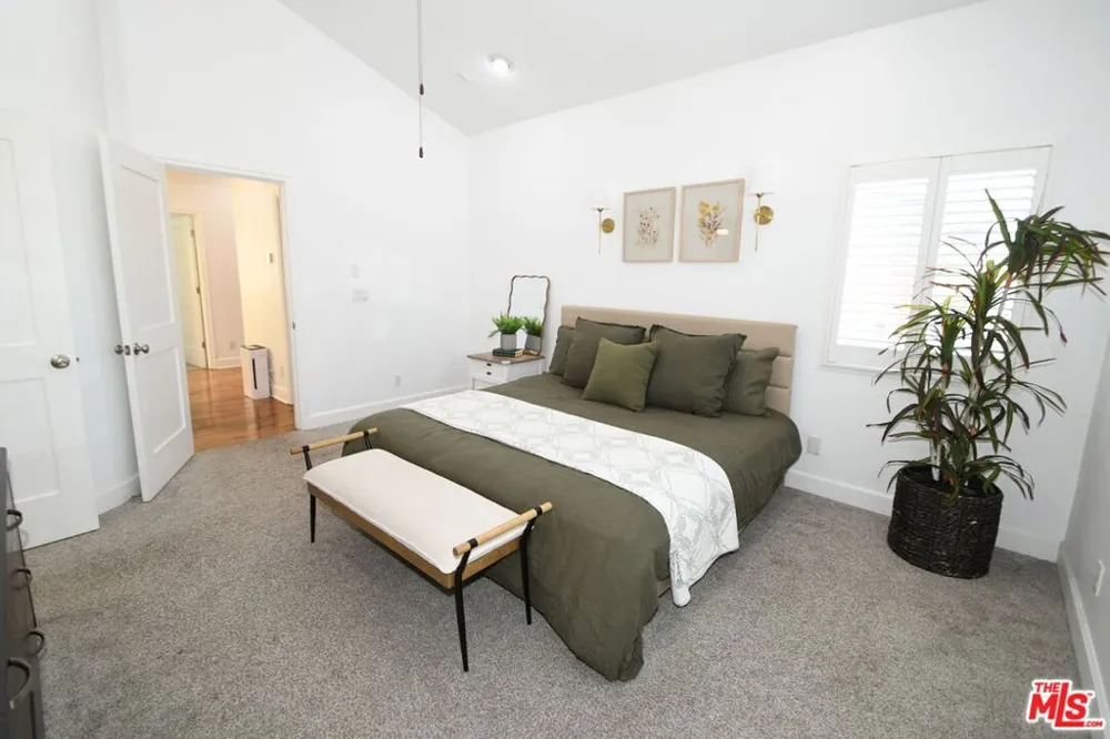 2516 Gates Avenue #B Redondo Beach, CA 90278
