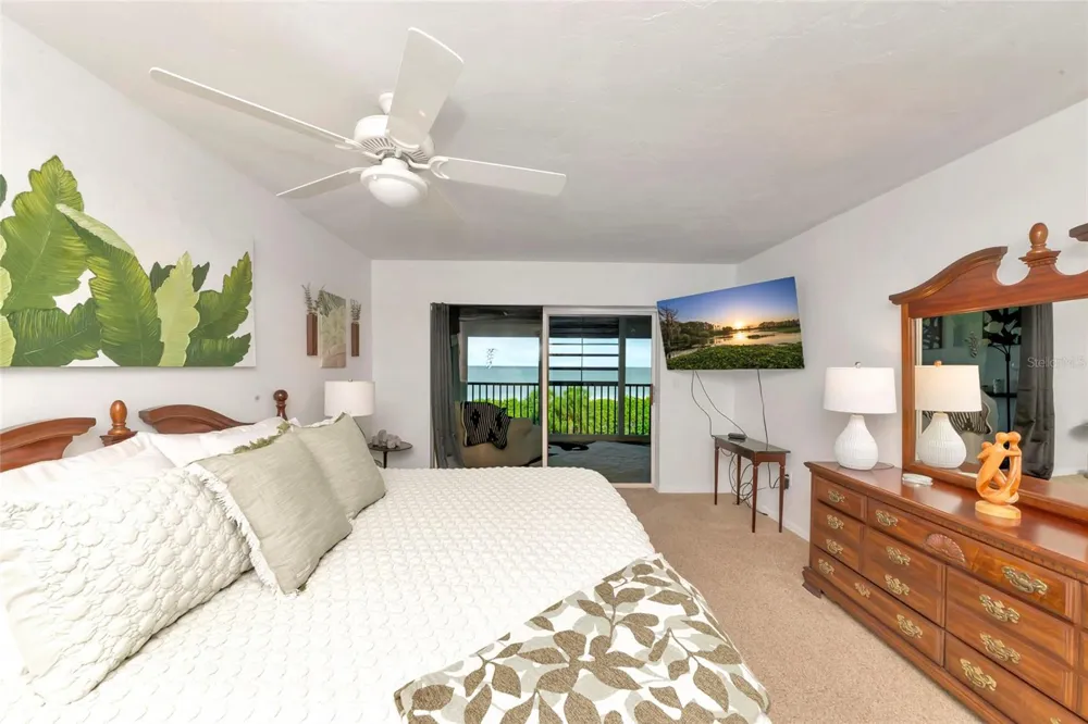 910 GOLDEN BEACH BOULEVARD #202 Venice, FL 34285