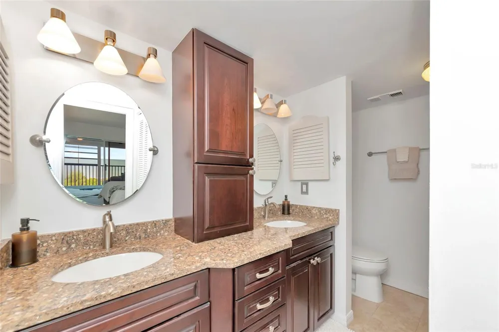 910 GOLDEN BEACH BOULEVARD #202 Venice, FL 34285