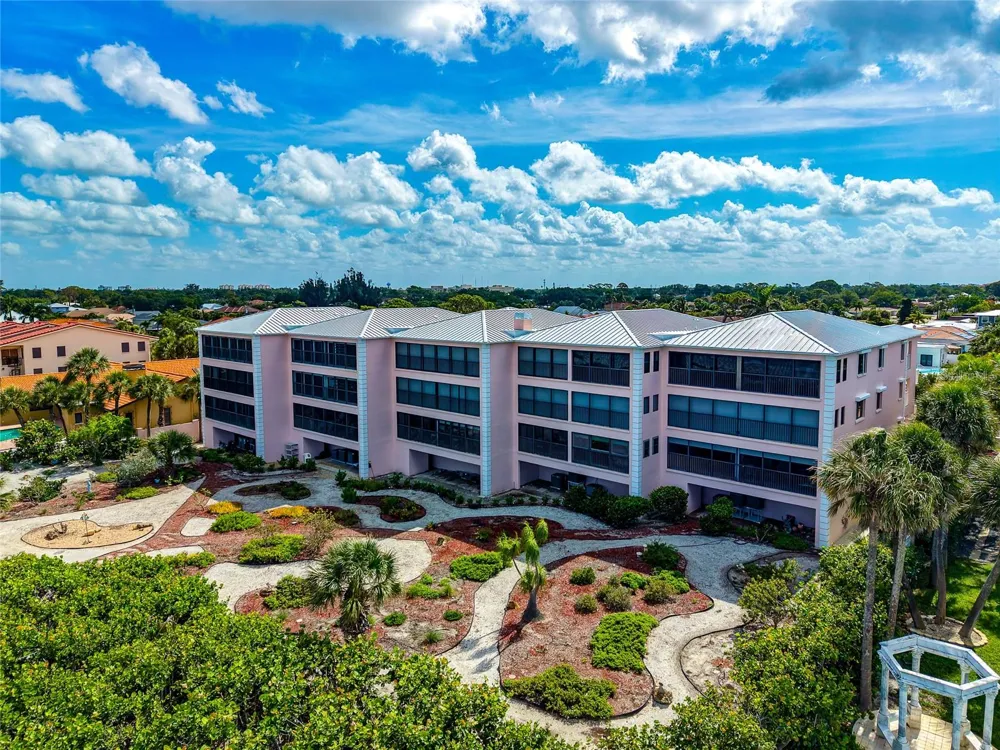 910 GOLDEN BEACH BOULEVARD #202 Venice, FL 34285