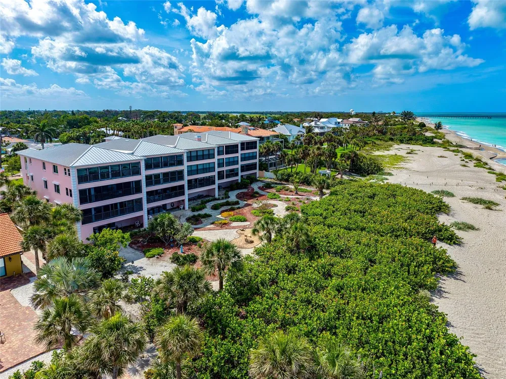 910 GOLDEN BEACH BOULEVARD #202 Venice, FL 34285