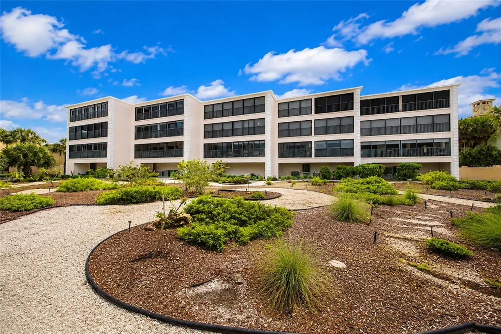 910 GOLDEN BEACH BOULEVARD #202 Venice, FL 34285