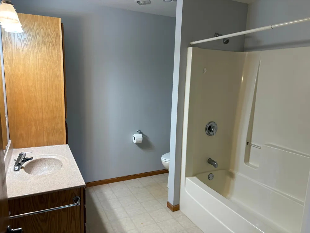 307 Aspenwood Drive Redwood Falls, MN 56283