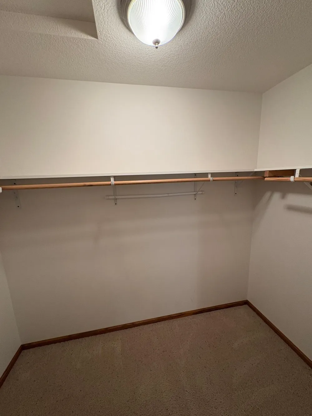 307 Aspenwood Drive Redwood Falls, MN 56283