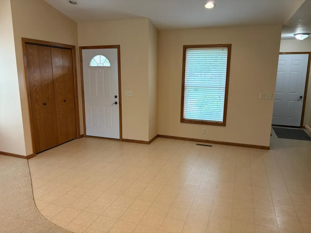 307 Aspenwood Drive Redwood Falls, MN 56283