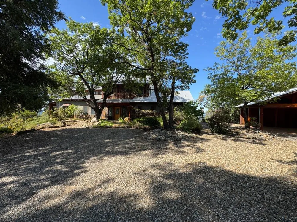 2251 Folendorf Road Murphys, CA 95247