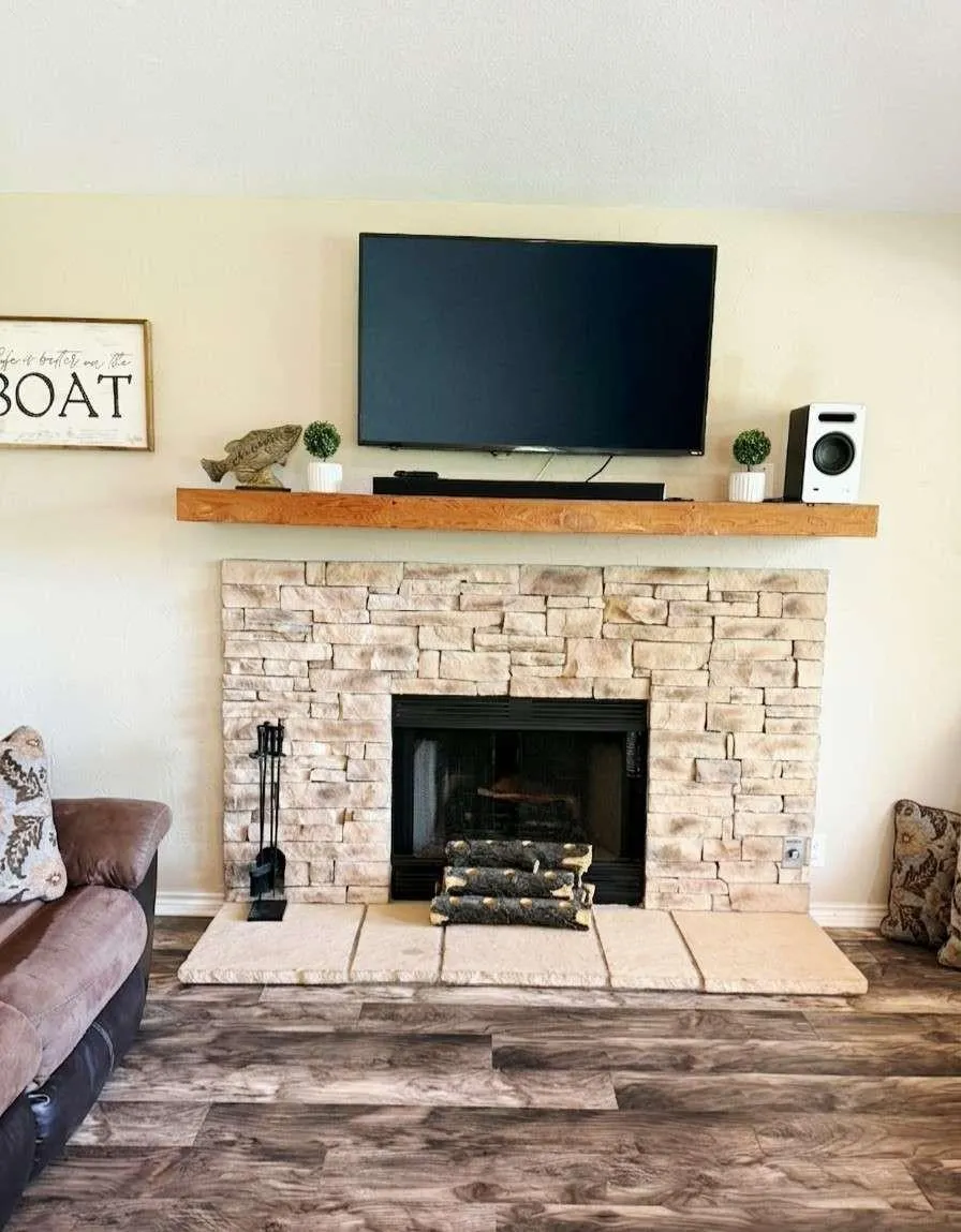 156 Cove Lane Brookeland, TX 75931