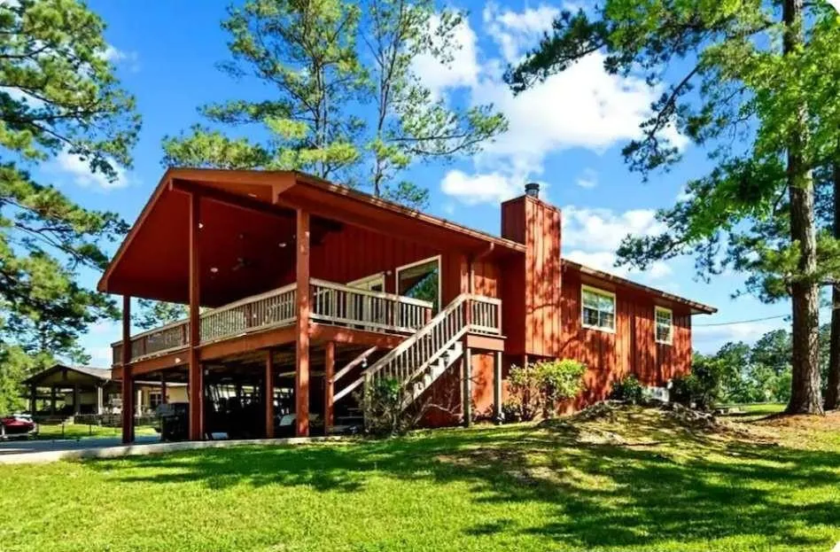 156 Cove Lane Brookeland, TX 75931