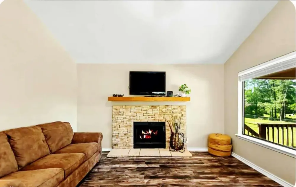 156 Cove Lane Brookeland, TX 75931