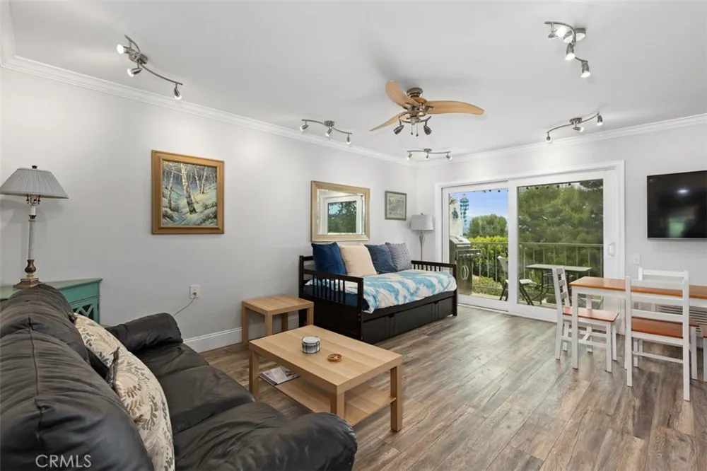 3365 Punta Alta #3F Laguna Woods, CA 92637