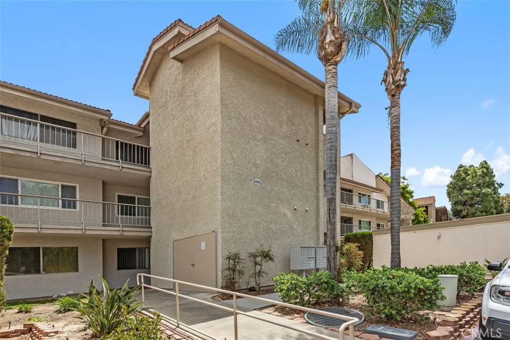 3365 Punta Alta #3F Laguna Woods, CA 92637