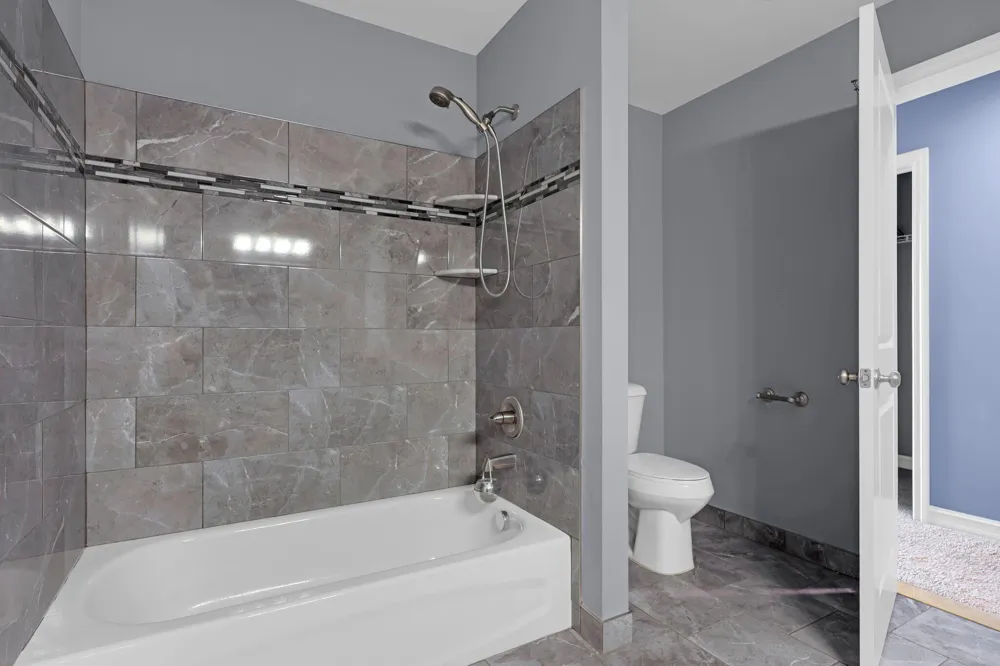 48484 Jefferson Avenue Chesterfield Township, MI 48047