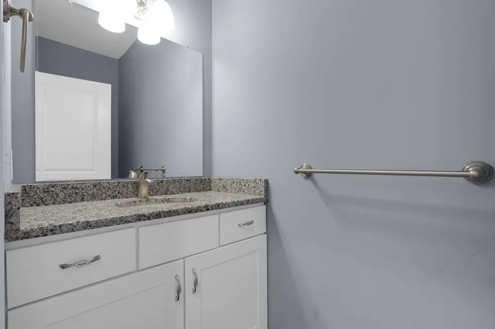 48484 Jefferson Avenue Chesterfield Township, MI 48047