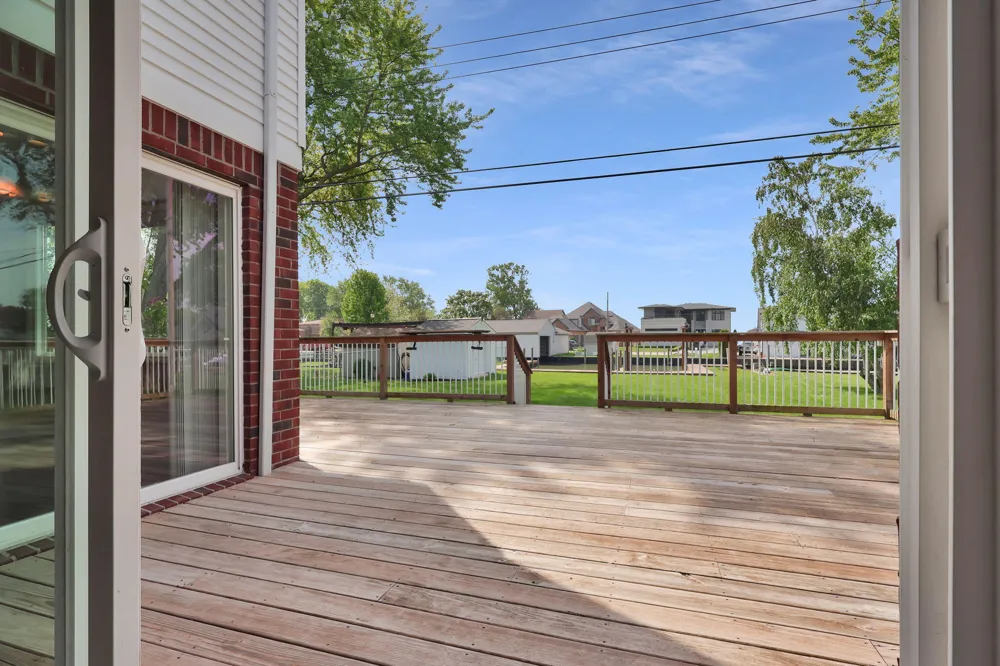 48484 Jefferson Avenue Chesterfield Township, MI 48047