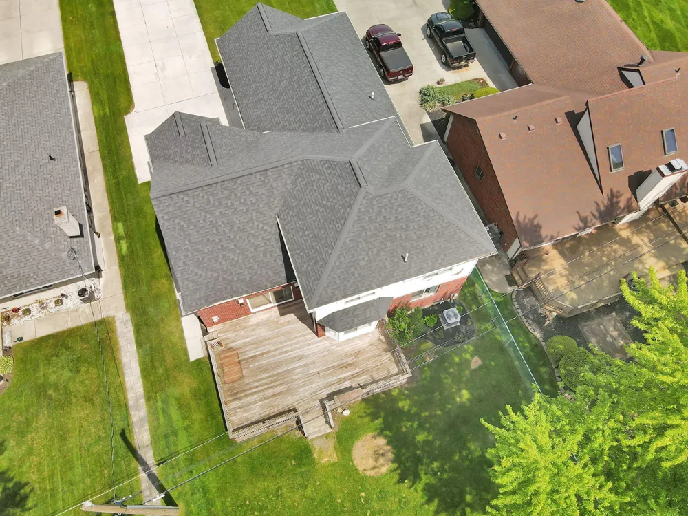 48484 Jefferson Avenue Chesterfield Township, MI 48047