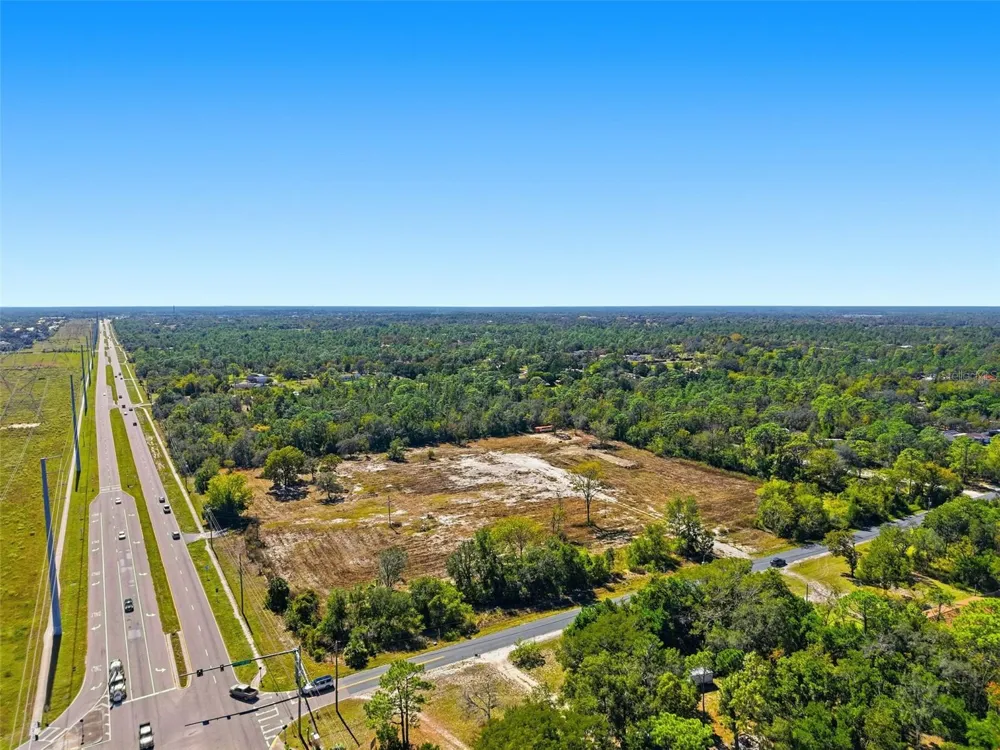 9247 SUNSHINE GROVE ROAD Brooksville, FL 34613
