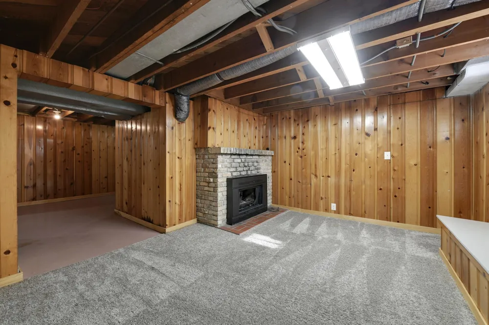 3435 Zenith Avenue Robbinsdale, MN 55422