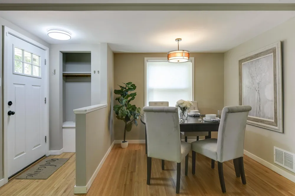 3435 Zenith Avenue Robbinsdale, MN 55422