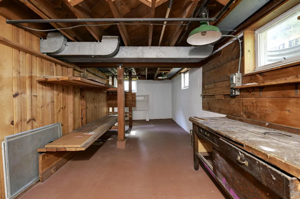 3435 Zenith Avenue Robbinsdale, MN 55422