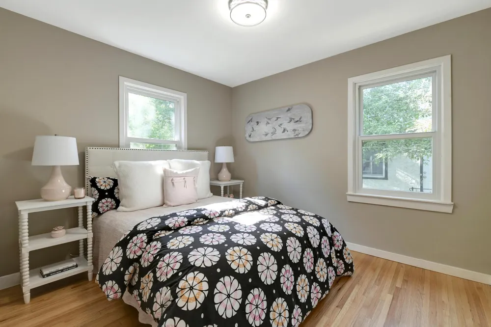 3435 Zenith Avenue Robbinsdale, MN 55422