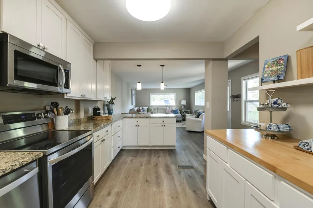 3435 Zenith Avenue Robbinsdale, MN 55422