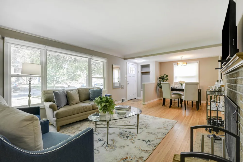 3435 Zenith Avenue Robbinsdale, MN 55422