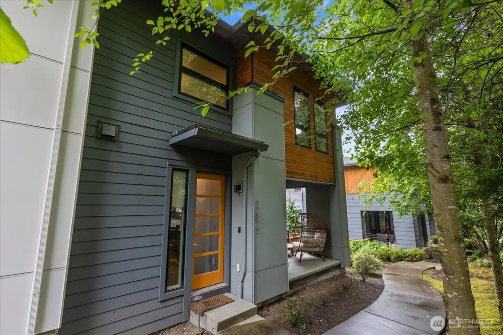 12873 SE 75th Road Newcastle, WA 98056