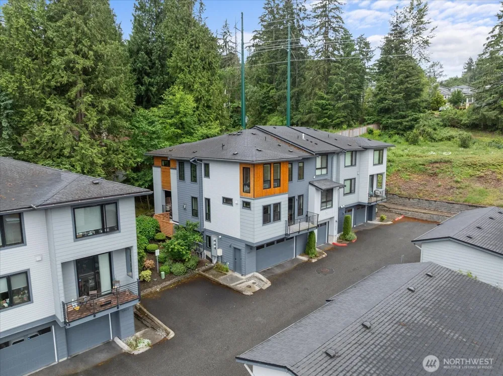 12873 SE 75th Road Newcastle, WA 98056