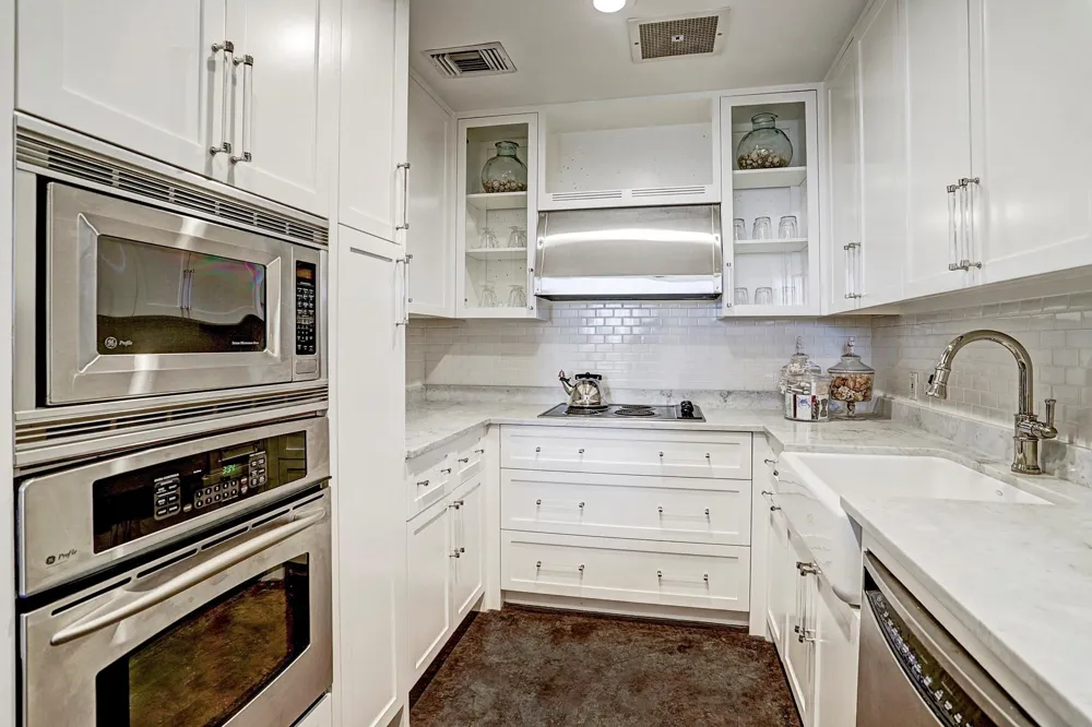 5110 San Felipe Street #31W Houston, TX 77056