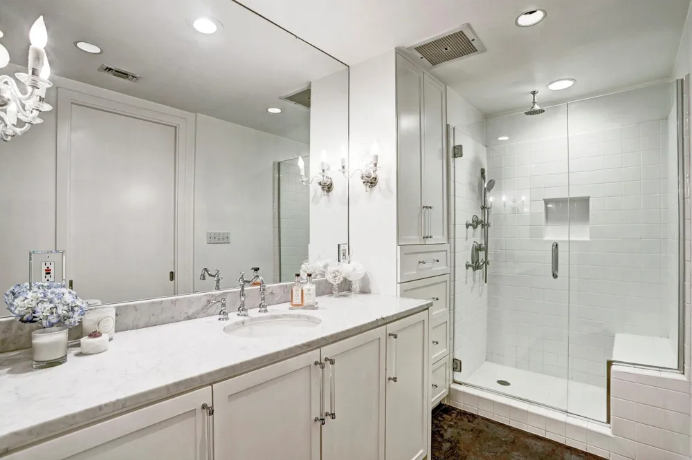 5110 San Felipe Street #31W Houston, TX 77056