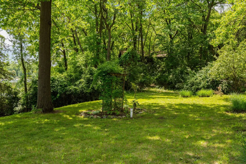 210 Spring Lake Drive Chelsea, MI 48118