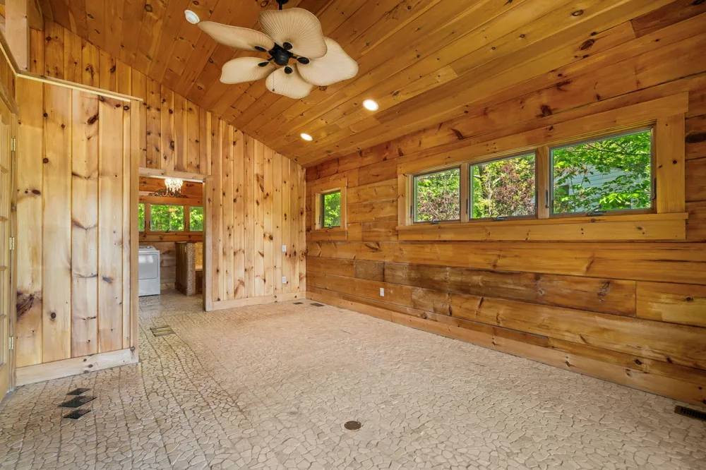 210 Spring Lake Drive Chelsea, MI 48118
