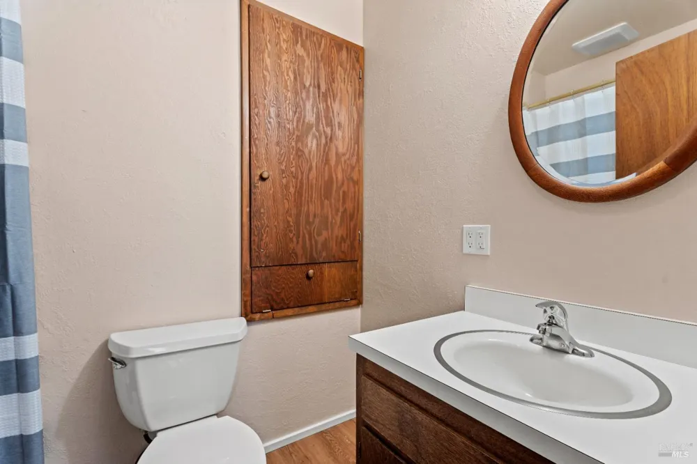 18396 Mariposa Creek Road Willits, CA 95490
