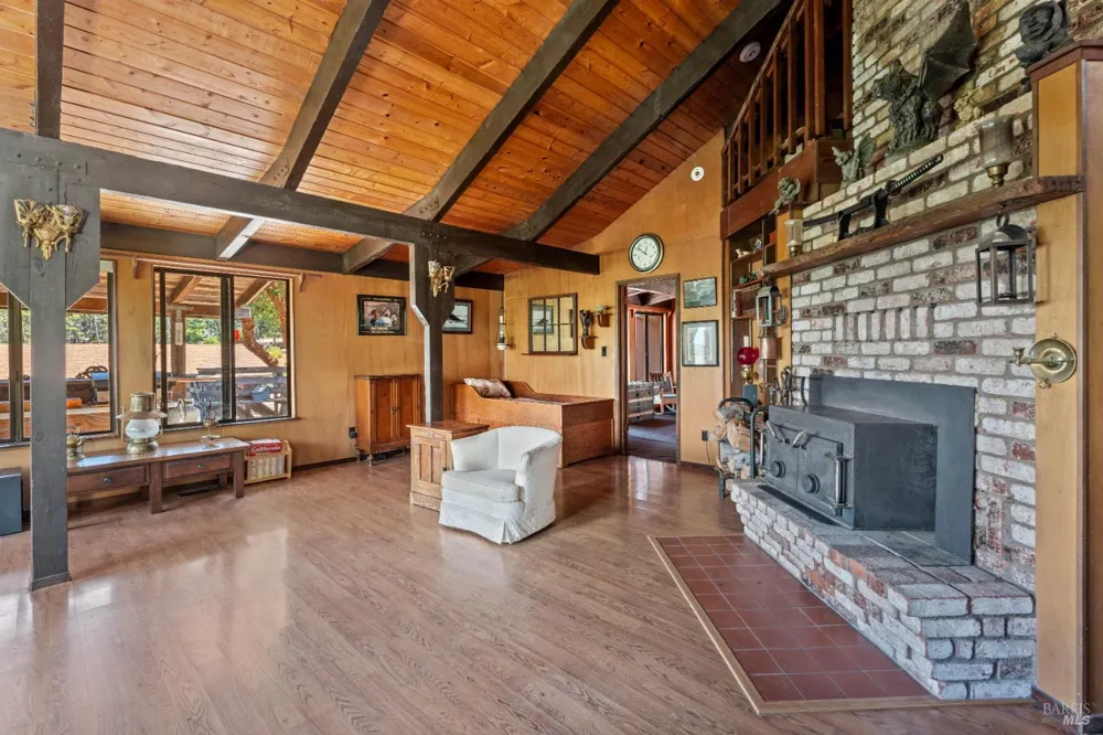 18396 Mariposa Creek Road Willits, CA 95490