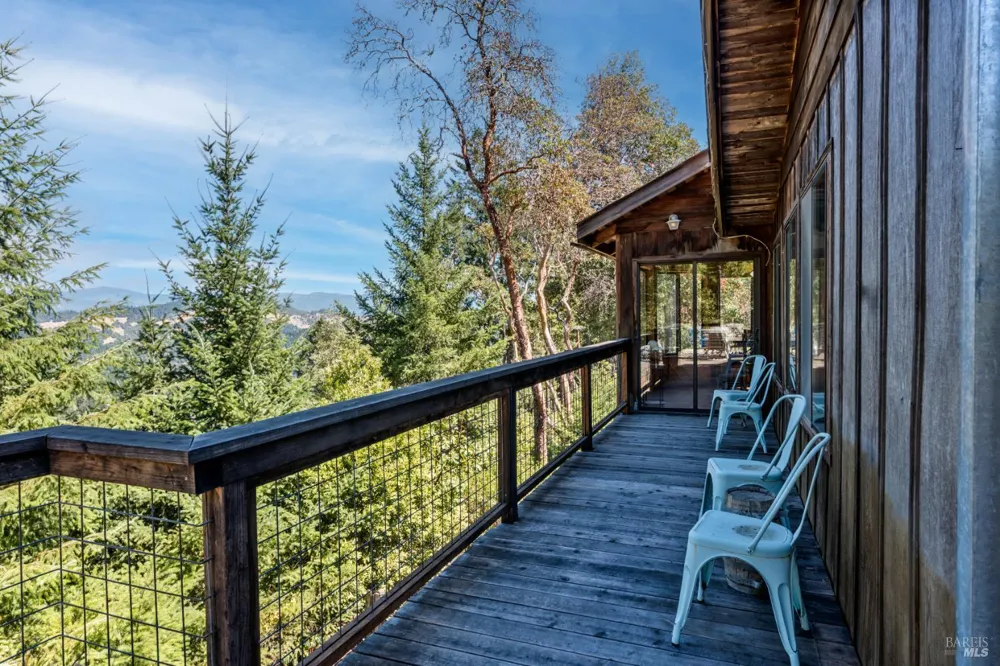 18396 Mariposa Creek Road Willits, CA 95490