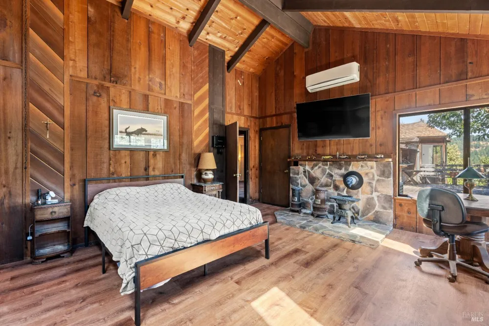 18396 Mariposa Creek Road Willits, CA 95490